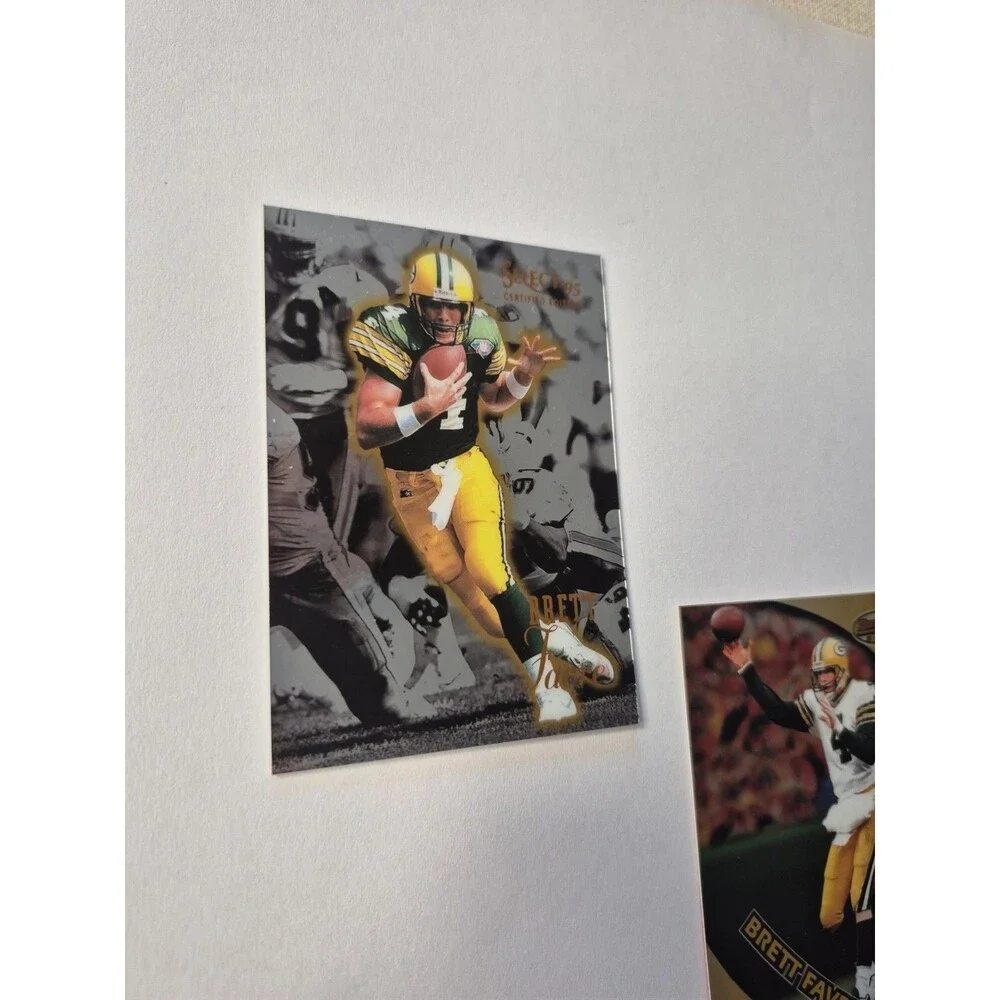 Brett Favre 2 Card Lot 1995 Pinnacle Select Certified & Bowman's Best Green Bay
